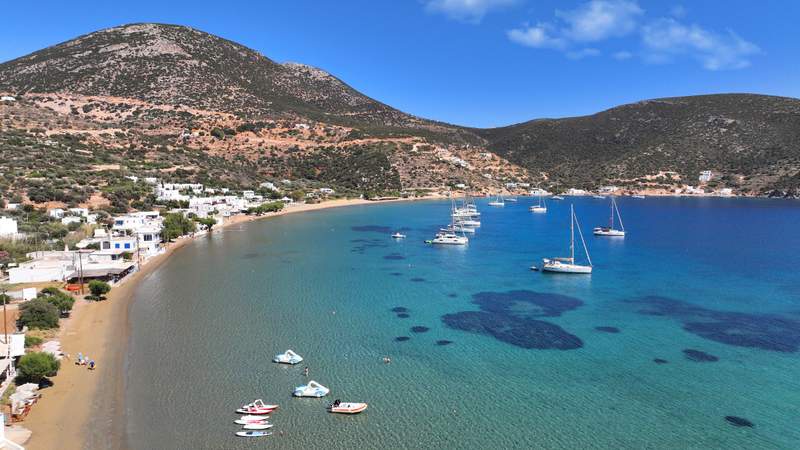 Image from: In Greece, this little-known island is one of the ideal destinations for this summer (dreamy beaches and fantastic restaurants await!)