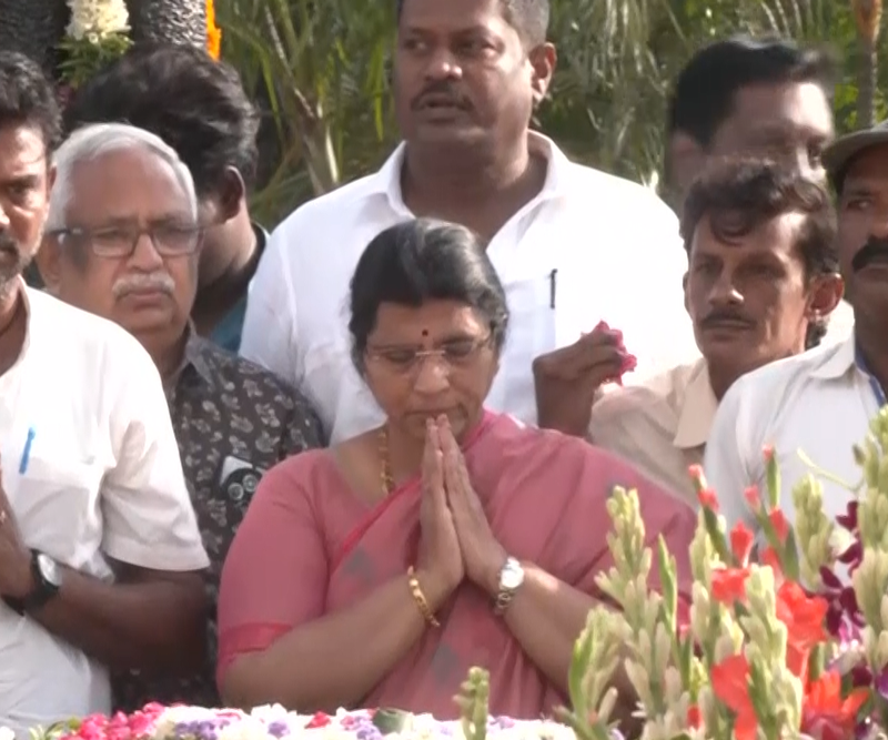 Image from: Jr NTR pays tribute to grandfather NTR on his 103rd birth anniversary