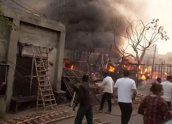 Image from: Punjab: One dead as massive fire breaks out in Amritsar's Rambagh market