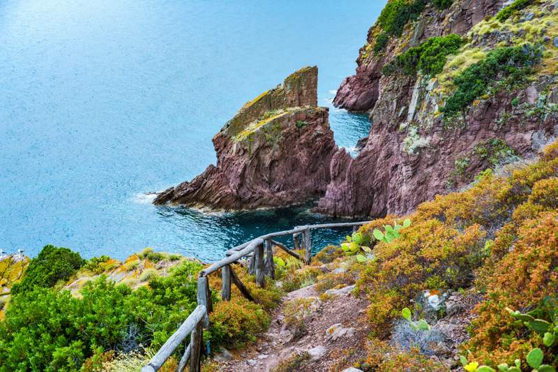 Image from: In Tuscany, this charming wild island of only 19 km² is one of Italy’s best-kept secrets