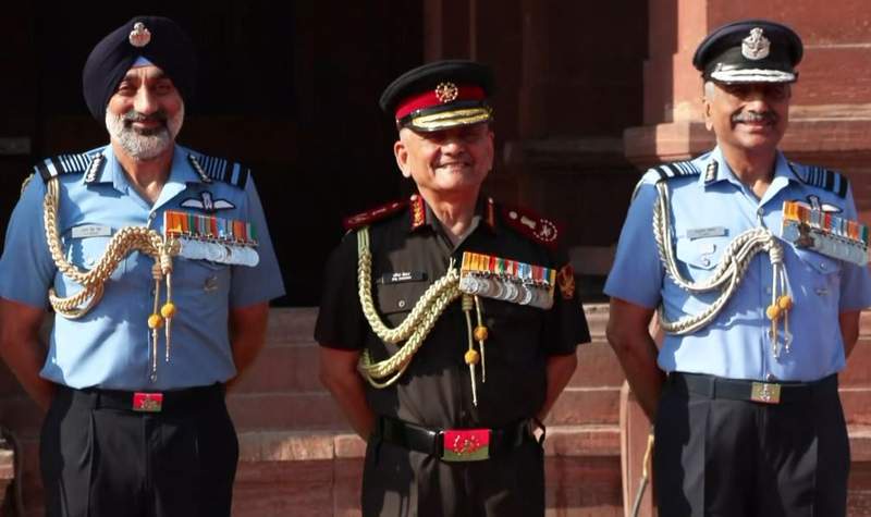 Image from: Outgoing CDS General Anil Chauhan receives ceremonial Guard of Honour in National Capital as tenure ends