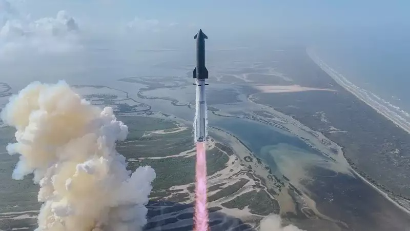 Image from: SpaceX’s New Starship V3 Faces FAA Grounding After Critical Booster Failure