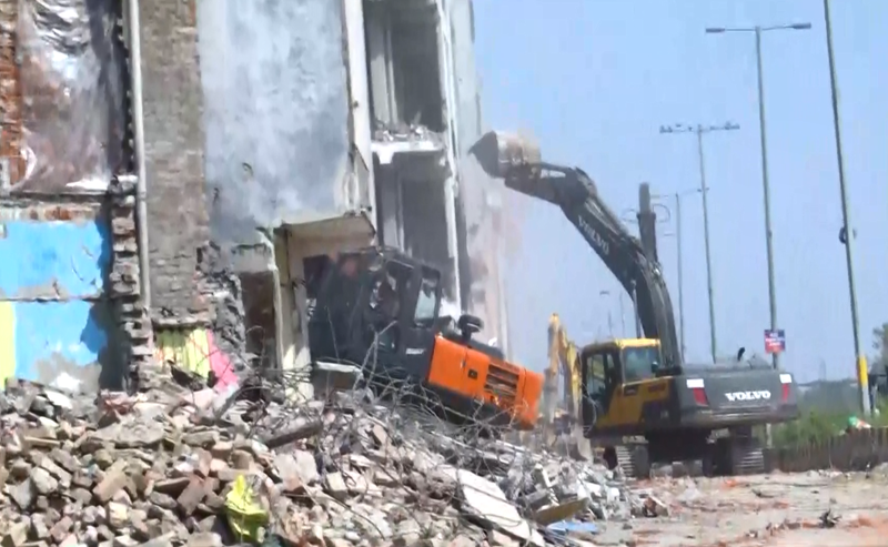 Image from: Shalimar Bagh Demolition: DM Shailendra Singh says residents were compensated