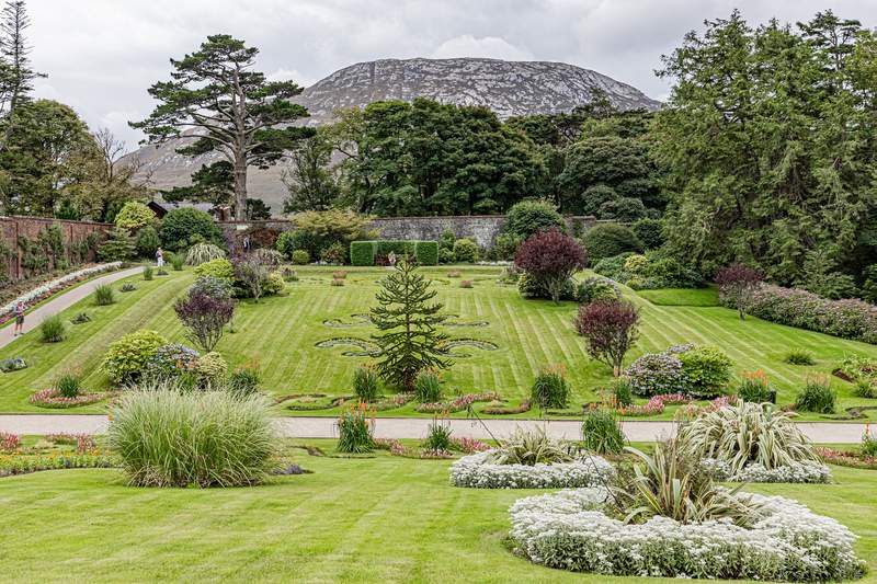 Image from: In Ireland, this neo-Gothic castle set beside a lake is one of the most beautiful sights in Connemara