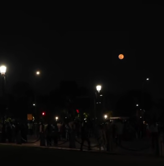 Image from: 'Blue' Moon illuminates night sky in India, skywatchers express happiness