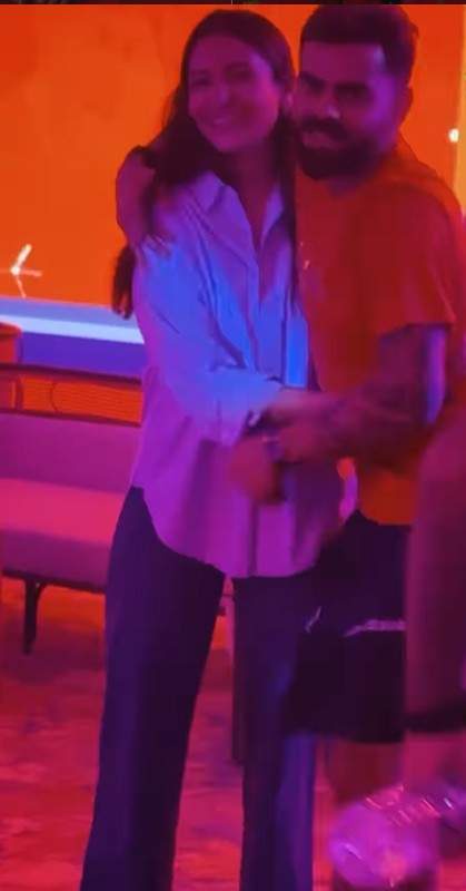 Image from: Virat Kohli, Anushka Sharma celebrate RCB's IPL win with heartwarming dance, video wins hearts