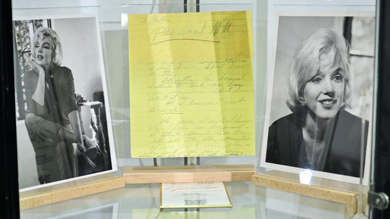Image from: Hollywood honors Marilyn Monroe, 100 years after her birth