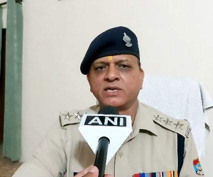 Image from: Haridwar: 1 dead, 26 injured as bus carrying pilgrims overturns after being hit by truck