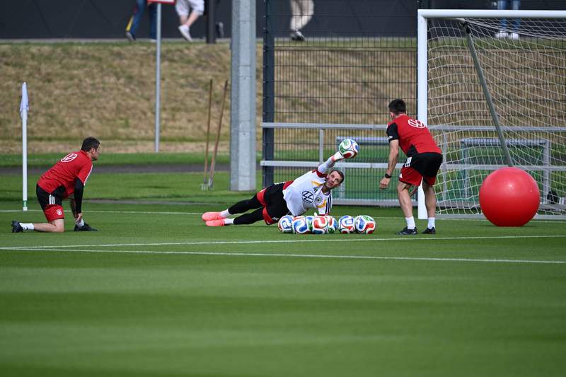 Image from: Germany set to leave for World Cup with good Neuer and result news