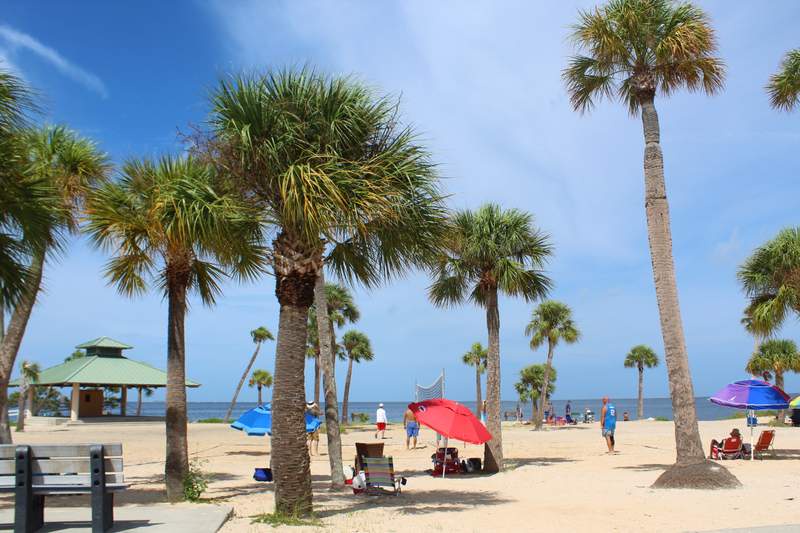 Image from: In the US, this place in Florida is nicknamed ‘Little Greece’, and it’s totally worth the trip