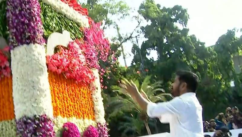 Image from: Revanth Reddy pays floral tribute at Martyrs Memorial on Telangana Statehood Day
