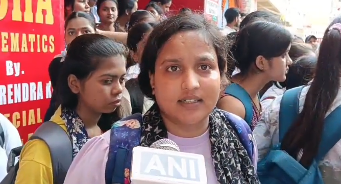 Image from: Students protest after firing incident outside Khan Sir's coaching institute in Patna; heavy security deployed