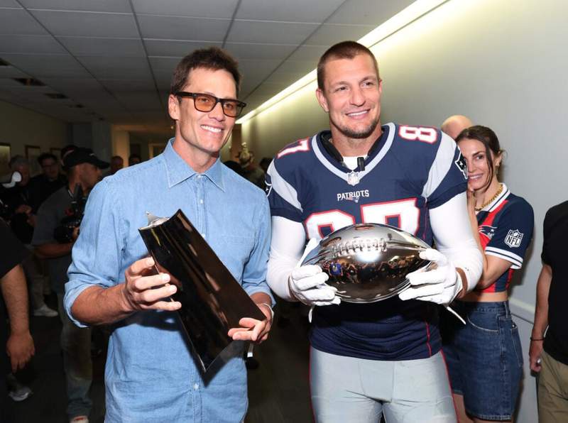 Image from: New England Patriots OC compares AJ Brown to Tom Brady’s phenomenal teammate