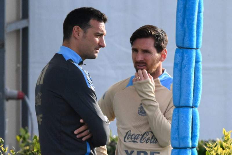 Image from: Lionel Scaloni makes ‘useless’ admission about discussing Argentina’s Lionel Messi strategy at World Cup