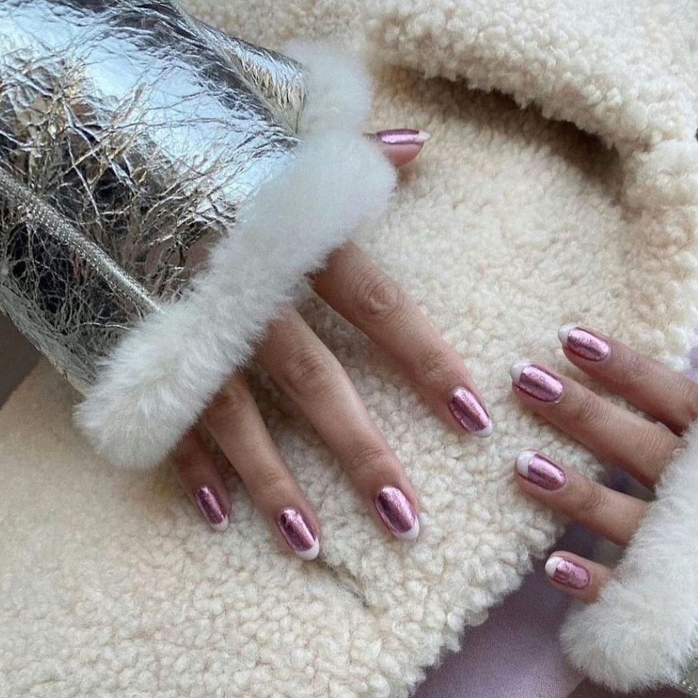 Pink Chrome Nails Are The Most Unexpected Winter 2024 Manicure Trend