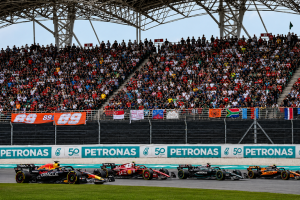 Image from: Ini Adalah Harga Nak Tengok F1 di Sepang!