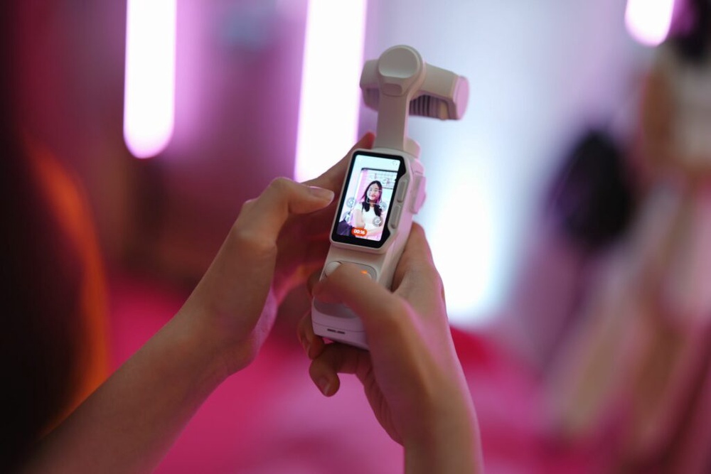 Image from: Insta360 Luna Ultra now available in Malaysia with expanded accessories