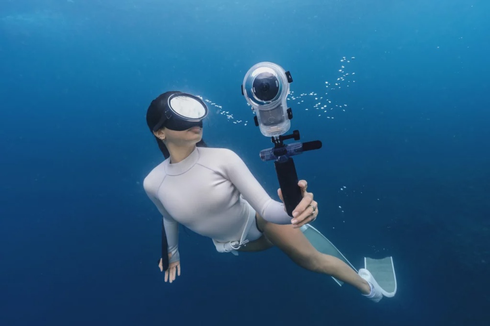 Image from: Insta360 X6 Launches With 8K50fps 360 Video, Larger Sensors and Built-In AI Editing