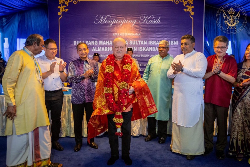 Johor ruler attends Thaipusam celebration, is lauded by netizens