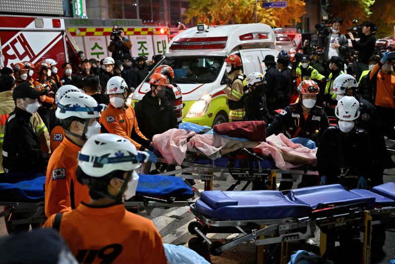 Nearly 150 Crushed To Death In Halloween Stampede In Seoul nearly-150-crushed-to-death-in-halloween-stampede-in-seoul