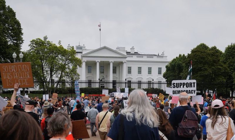 Thousands of protesters rally against Trump across US