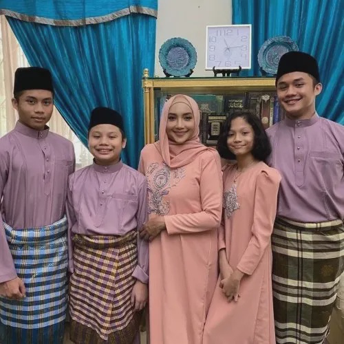 Image from: Fadhlina bergelar Datuk Seri, Ziana Zain Datuk antara penerima darjah kebesaran Melaka