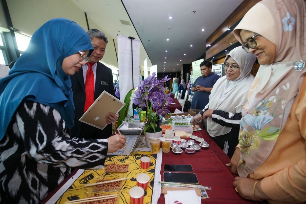 Image from: Selangor gubal reka bentuk sejagat hadapi peningkatan populasi warga emas