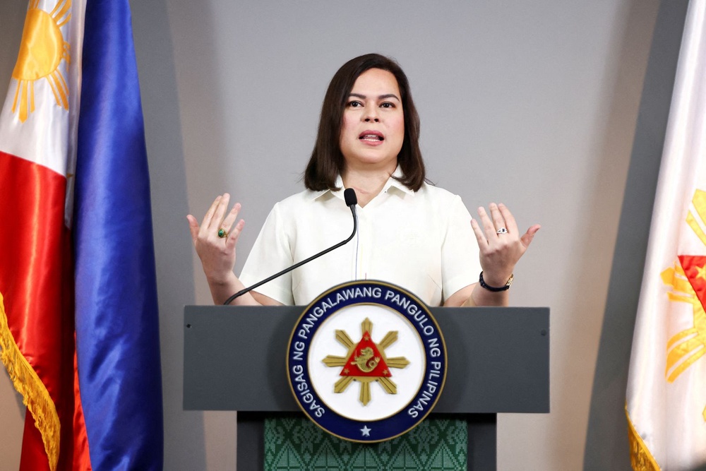 Image from: Philippine president calls emergency meeting after chaos, shooting at Senate