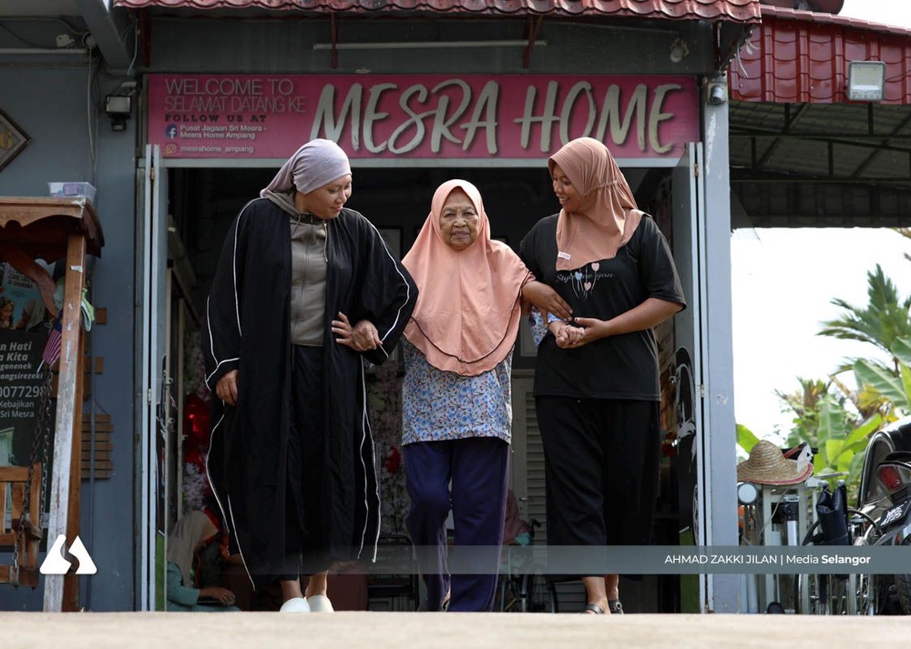 Image from: Petaling Jaya records over 300 registered care centres in operation as of May