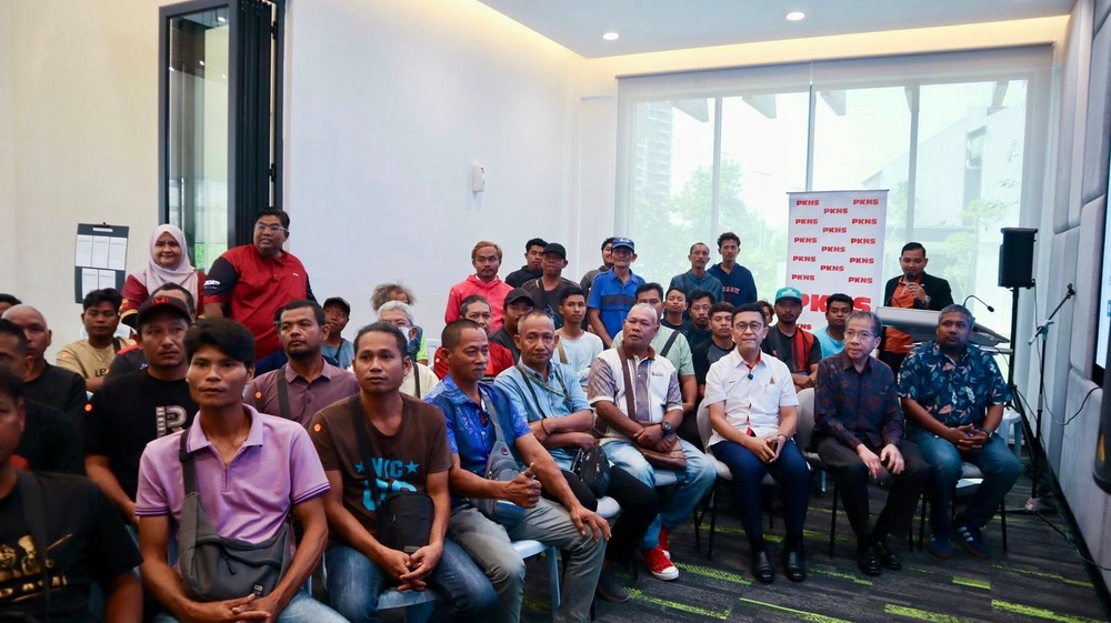 Image from: Borhan honoured for resolving decades-long Bukit Baja Orang Asli issue