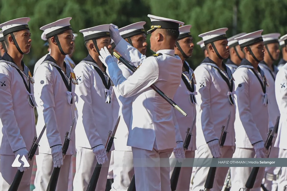Image from: Selangor State Legislative Assembly opens with Royal ceremony graced by Sultan