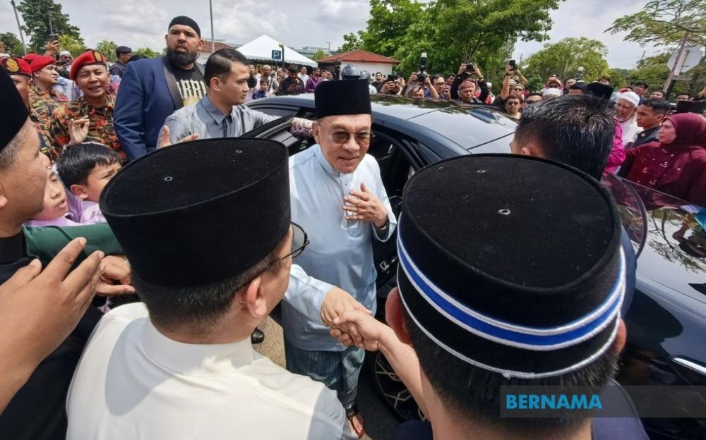Image from: Malaysia tidak jual minyak sesuka hati, utamakan keperluan rakyat - PM