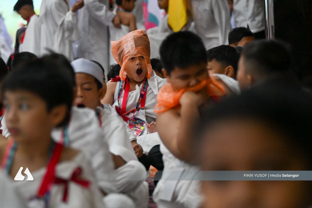 Image from: Putih ihram, polos jiwa cilik