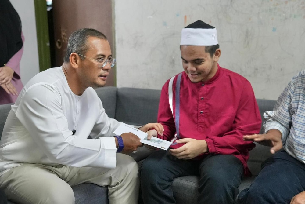 Image from: MB santuni pelajar autisme raih 11A SPM, jadi inspirasi anak muda