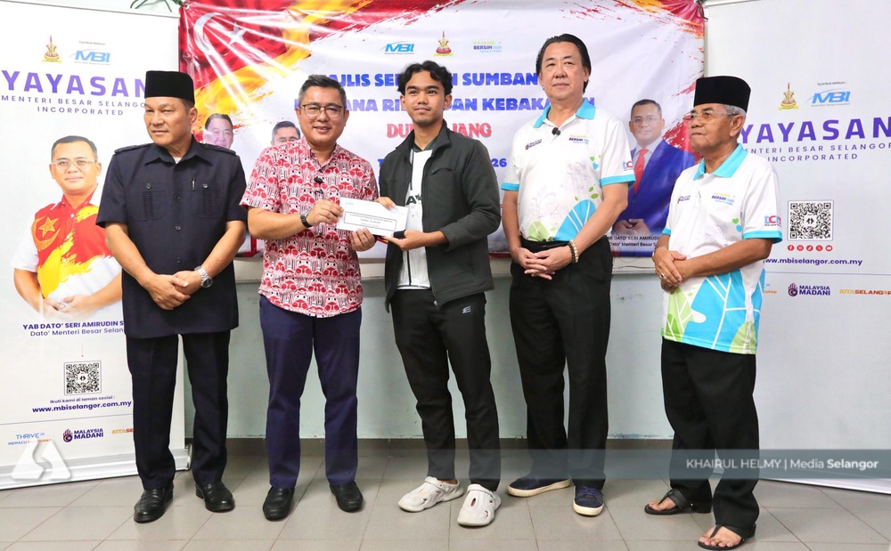 Image from: Mangsa bencana guna bantuan baik pulih premis, beli keperluan dapur