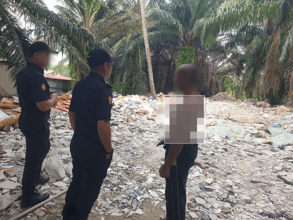 Image from: MPKL perketat pemantauan kawasan sampah haram di Kuala Langat