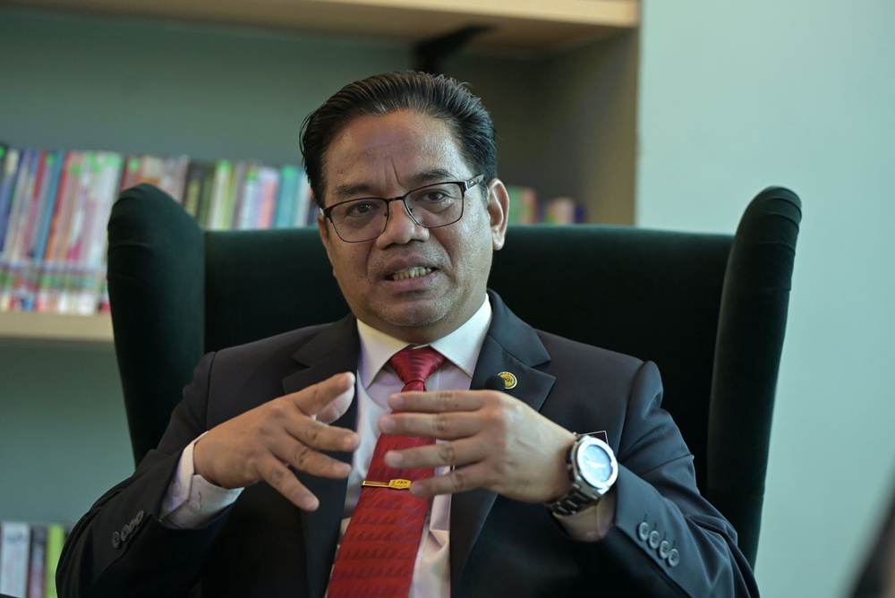 Image from: JKR Selangor tamat kontrak tujuh syarikat gagal siap projek