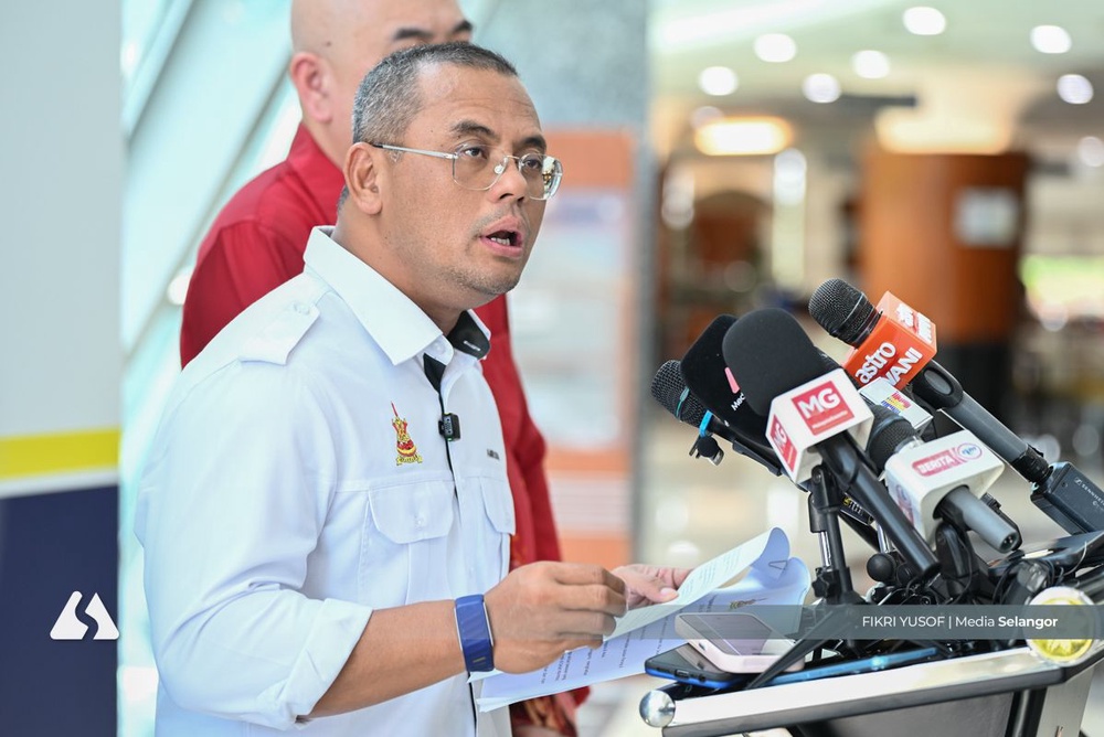 Image from: MB menghadap Sultan Selangor, bentang perkembangan pakej daya tahan ekonomi negeri