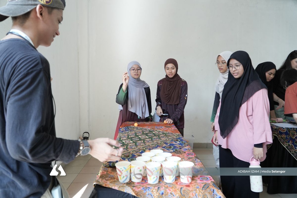 Image from: Belia berperanan sebagai pelapis, perkasa seni warisan negara