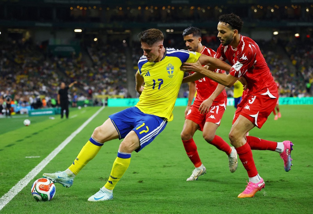 Image from: Sweden smash five past Tunisia in World Cup opener