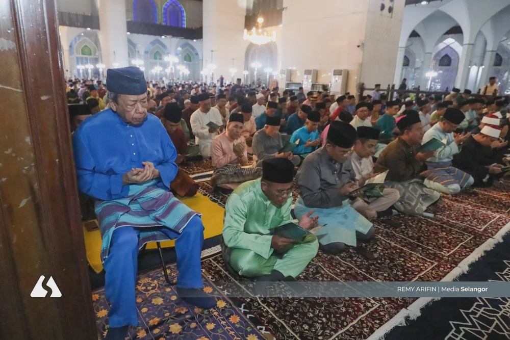 Image from: Sultan Selangor berangkat sambutan Maal Hijrah 1448H di Masjid Negeri