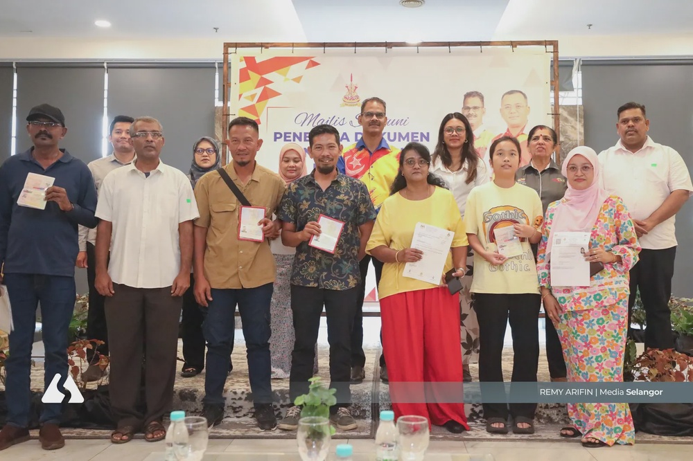 Image from: Over 2,300 people gain identification papers through MySel