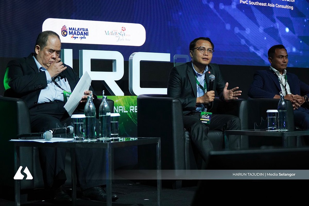 Image from: ASEAN perkukuh keselamatan media sosial, tangani ancaman deepfake dan AI