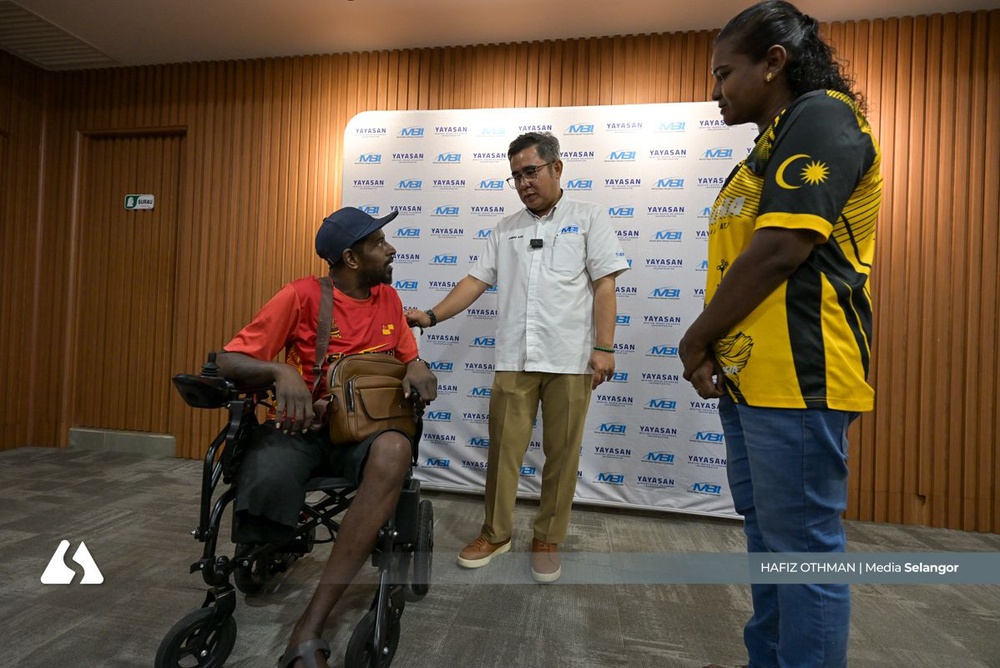 Image from: Bantuan Yayasan MBI beri sinar baharu kepada penerima diuji musibah
