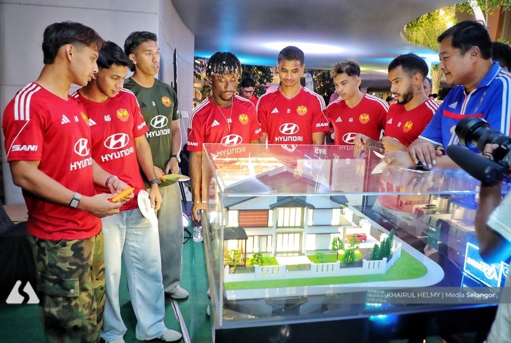 Image from: Ribuan meriahkan Final Piala Dunia di Aneka Walk