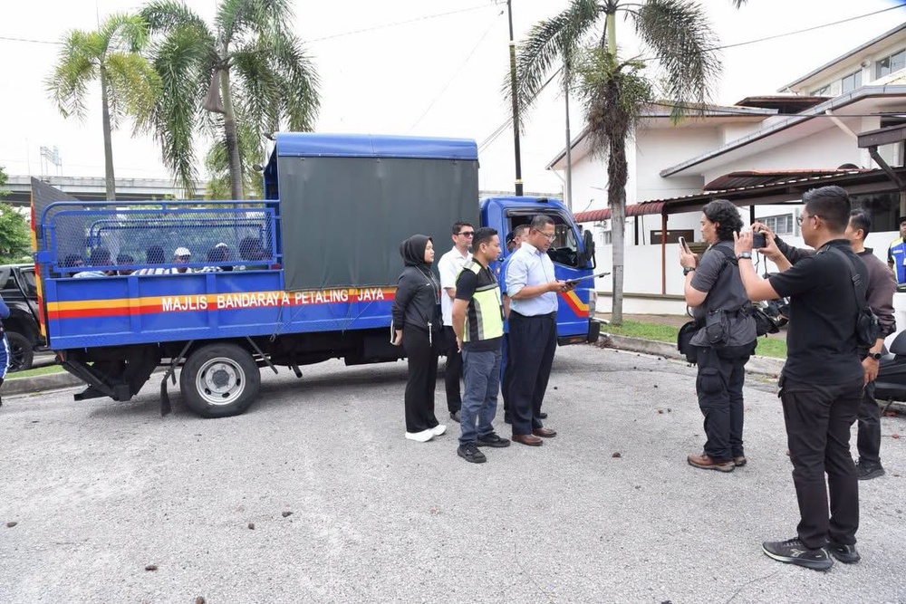 Image from: MBPJ kompaun premis tanpa lesen, 58 warga asing ditahan dalam operasi bersepadu