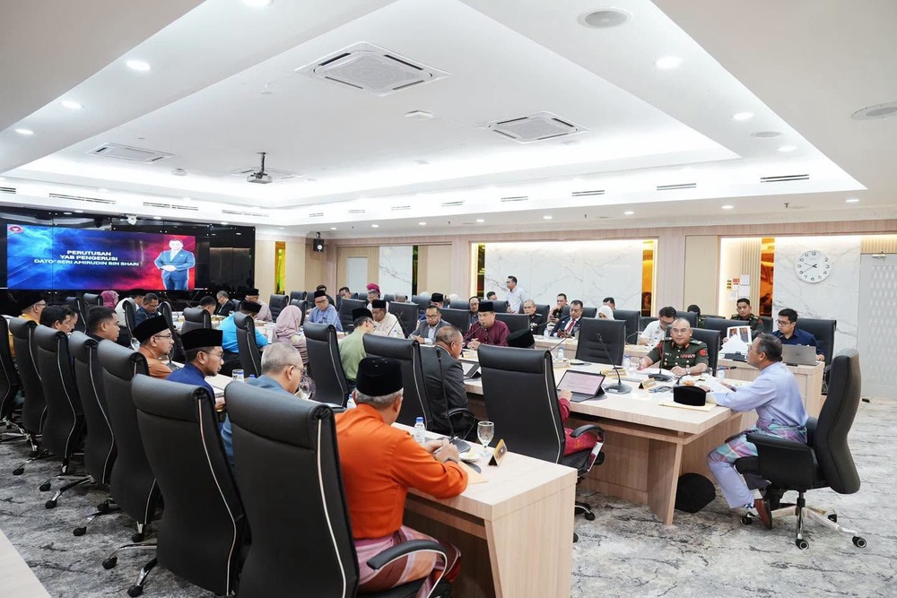 Image from: MB arah banteras warga asing ceroboh tanah kerajaan, berniaga secara haram