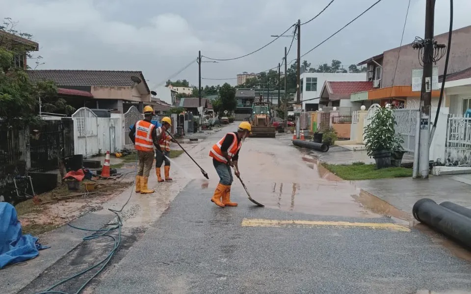 Image from: Projek penggantian paip Bukit Lanjan capai hampir 80 peratus, siap sebelum Tahun Baharu Cina