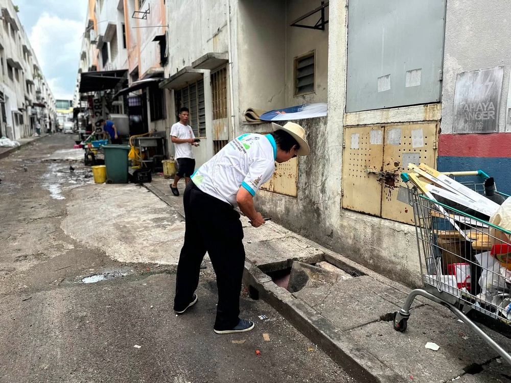 Image from: Kajang rep calls for comprehensive action as drains continue to be clogged with rubbish