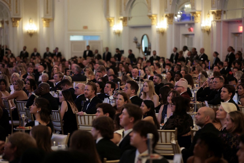 Image from: Trump mixes jokes with barbs at press freedom dinner